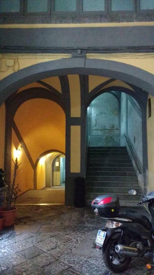 A Casa Di Arturo Bed & Breakfast Наполи Екстериор снимка